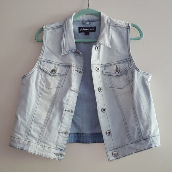 Reitmans Jeans Light Wash Denim Vest - Picture 1 of 4